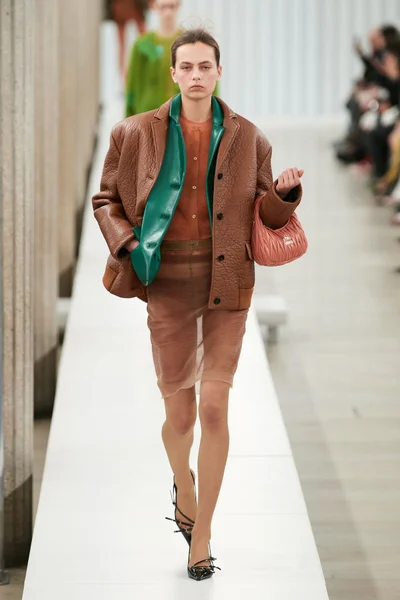 Look 40